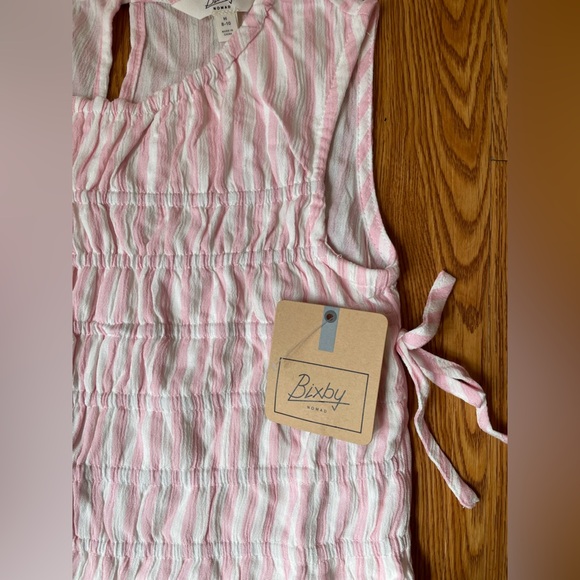 Pink and White Striped Sleeveless Top - Picture 4 of 7